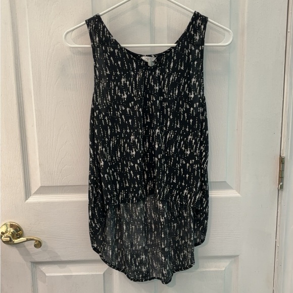 Forever 21 Tops - Forever 21 Tank Top